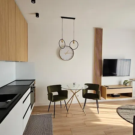 Sky W21 Atlas Arena *